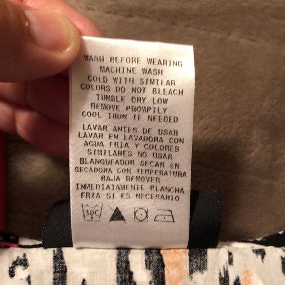 Runway M Cotton White Black Pink Peach Swiss Dot V Neck Scrub Top - Picture 14 of 15